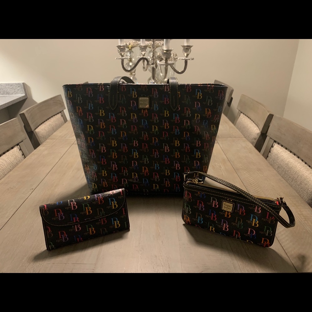 Pre-owned Dooney and Bourke Multicolor set of 3